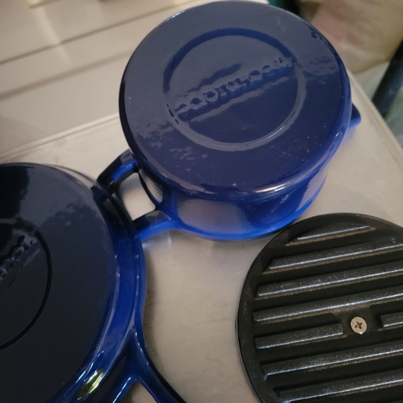 Technique Enamel Mini Pot And Skillet - Picture 3 of 3